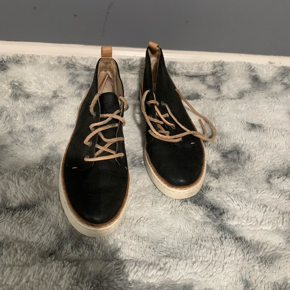 Ugg black Oxford